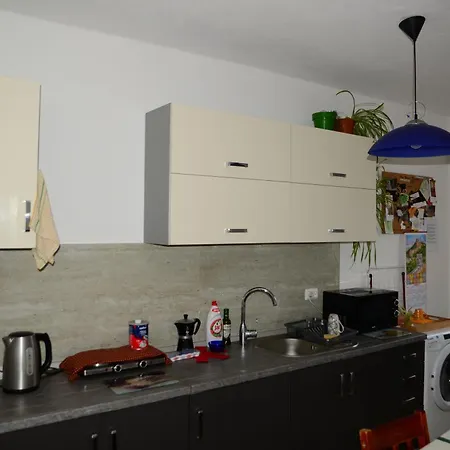 Διαμέρισμα Flat For Your In Κάρλοβι Βάρι
